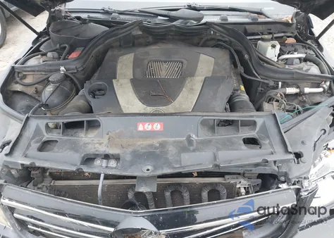 2010 Mercedes-Benz C 300 Sport z USA, uszkodzony, nr VIN WDDGF5EB6AR091699